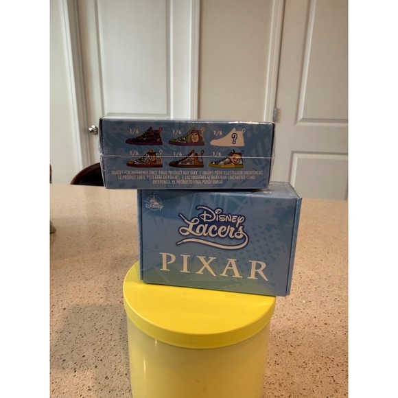 DISNEY PARKS / PIXAR SERIES 6 / LACERS SHOE  BLIND MYSTERY BOX/NEW & SEALED - Picture 6 of 6